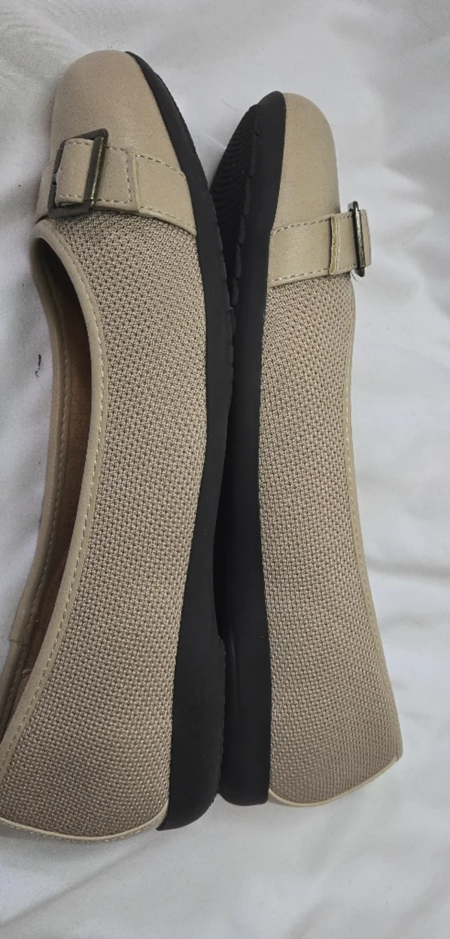 Solanz Charlotte Neutral Beige Ballet Flats with Buckle Women's 9.5 Wide